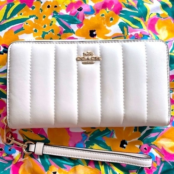 Brand New Coach Genuine Leather Chalk Quilt Long Zip Around Wristlet Wallet - Picture 15 of 15